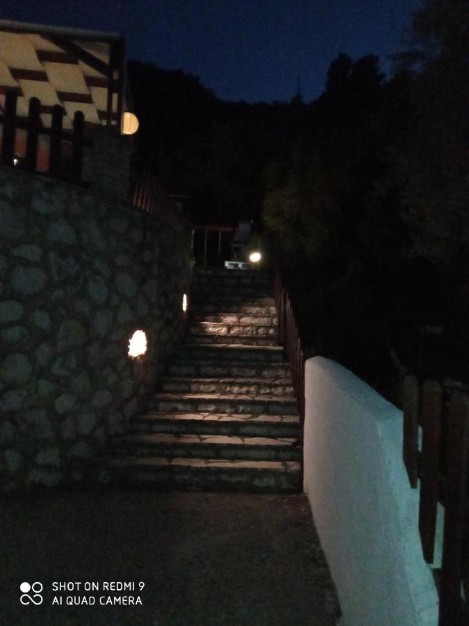 Ithaki Holidays Frinion Bagian luar foto