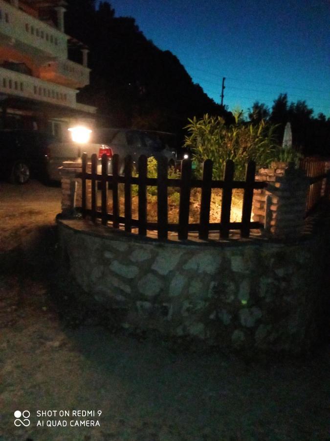 Ithaki Holidays Frinion Bagian luar foto