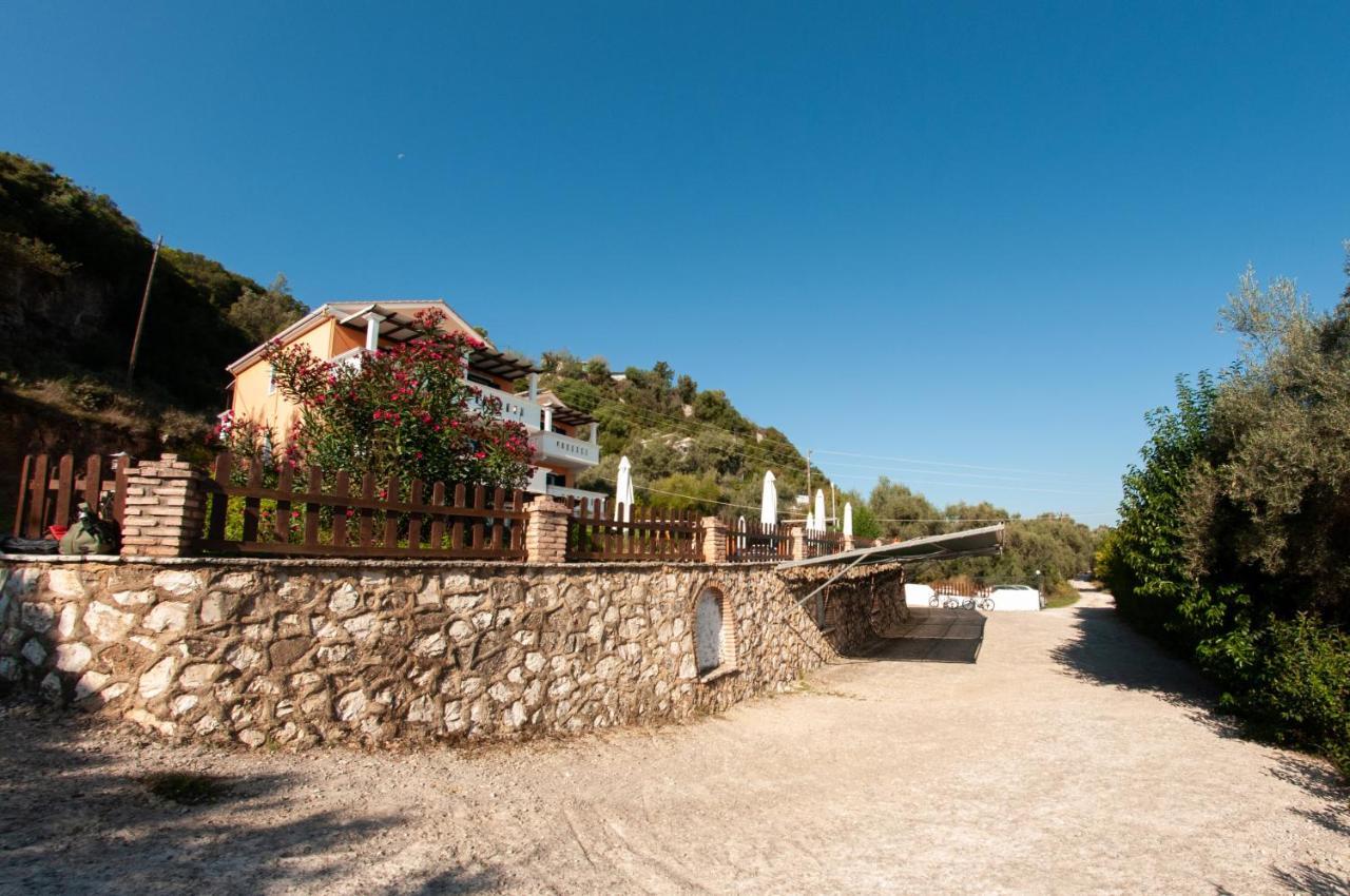 Ithaki Holidays Frinion Bagian luar foto