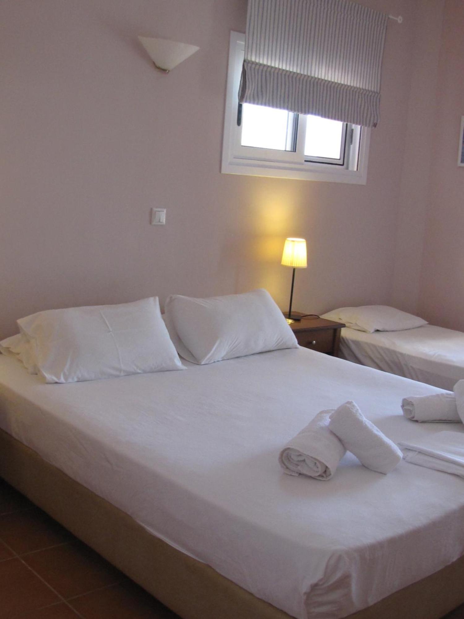 Ithaki Holidays Frinion Bagian luar foto