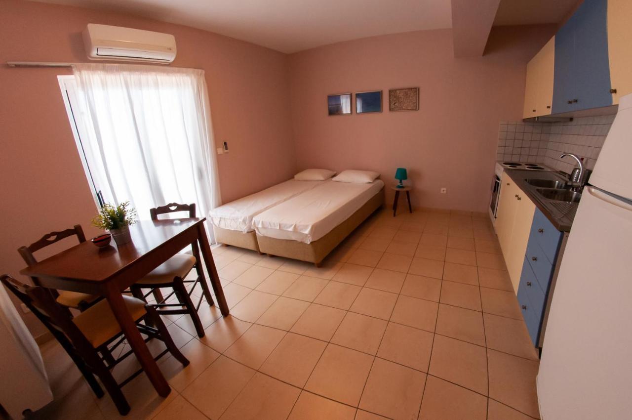 Ithaki Holidays Frinion Bagian luar foto